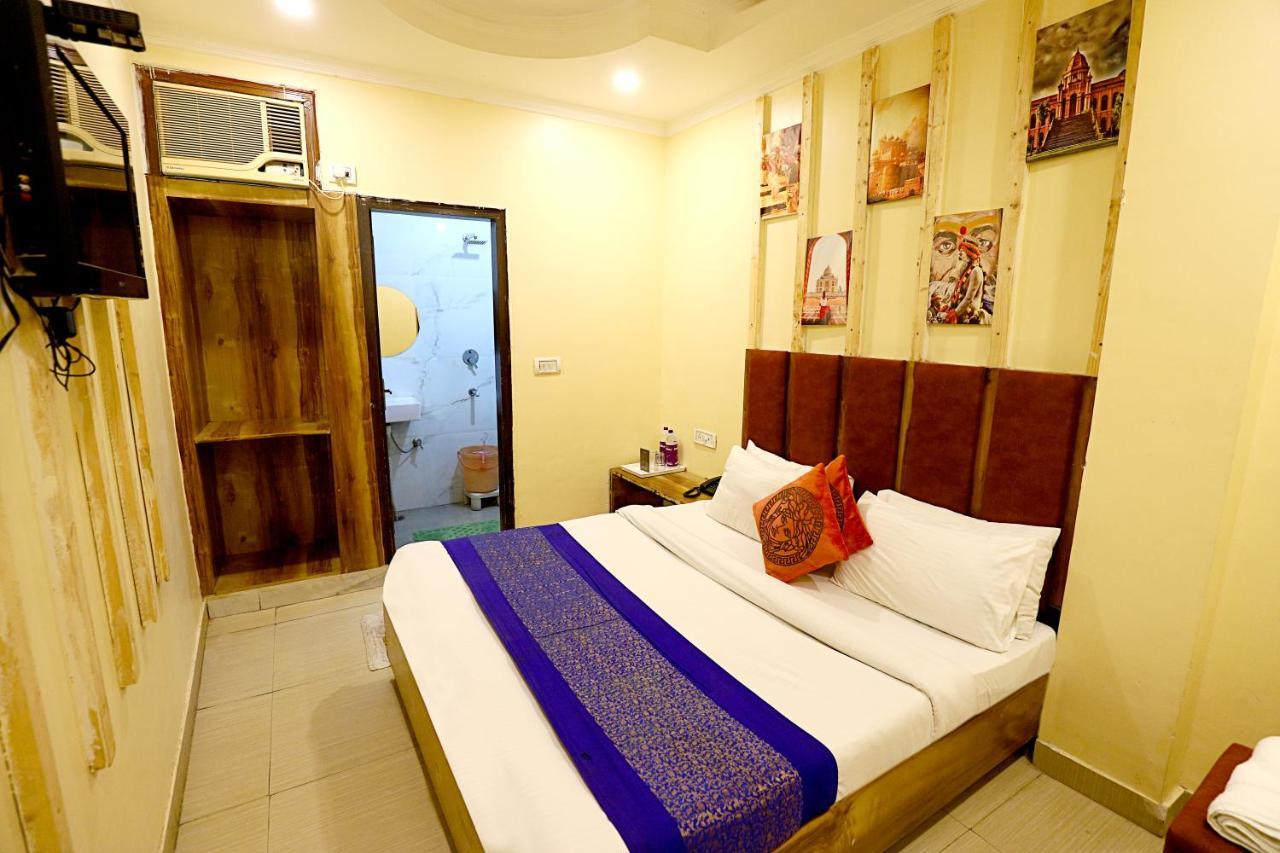Hotel Nityaa Suites Nova Deli Exterior foto